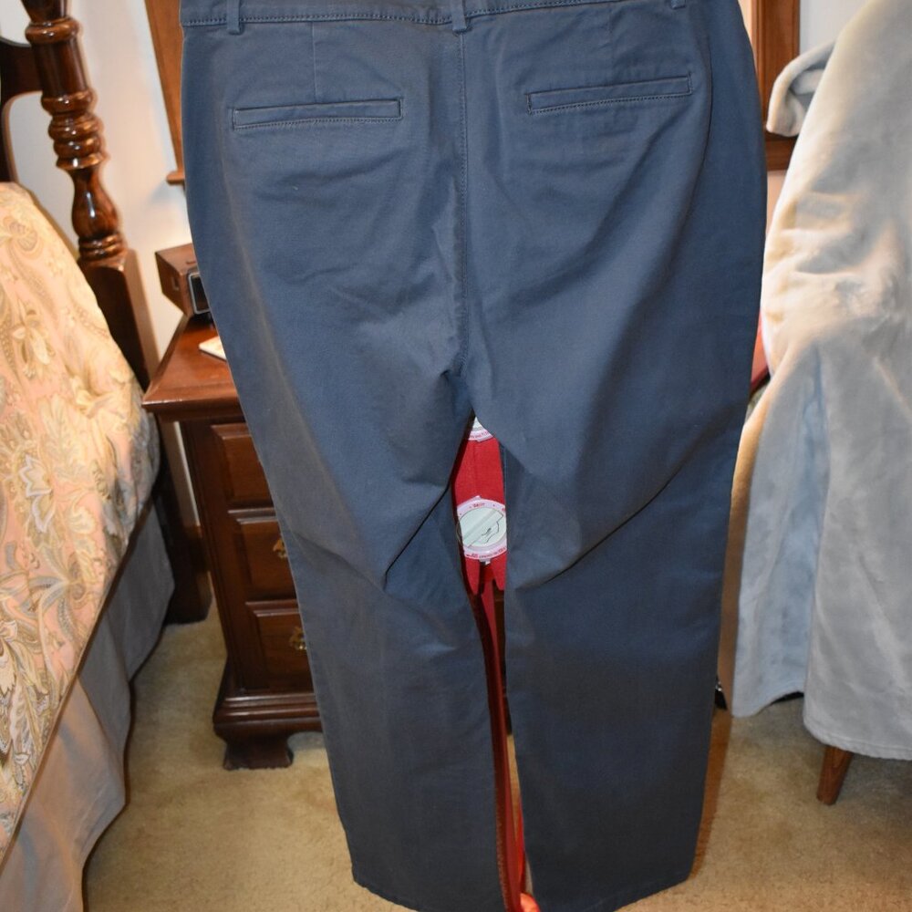 pants - Picture 3 of 5